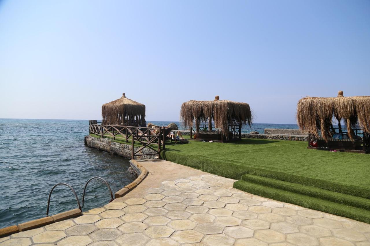 Celebrity Hotel Lapithos  Exteriér fotografie